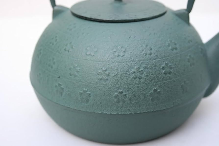 Amazon｜池永鉄工(Ikenaga Iron Works) 鉄瓶 1.2L 南部鉄器